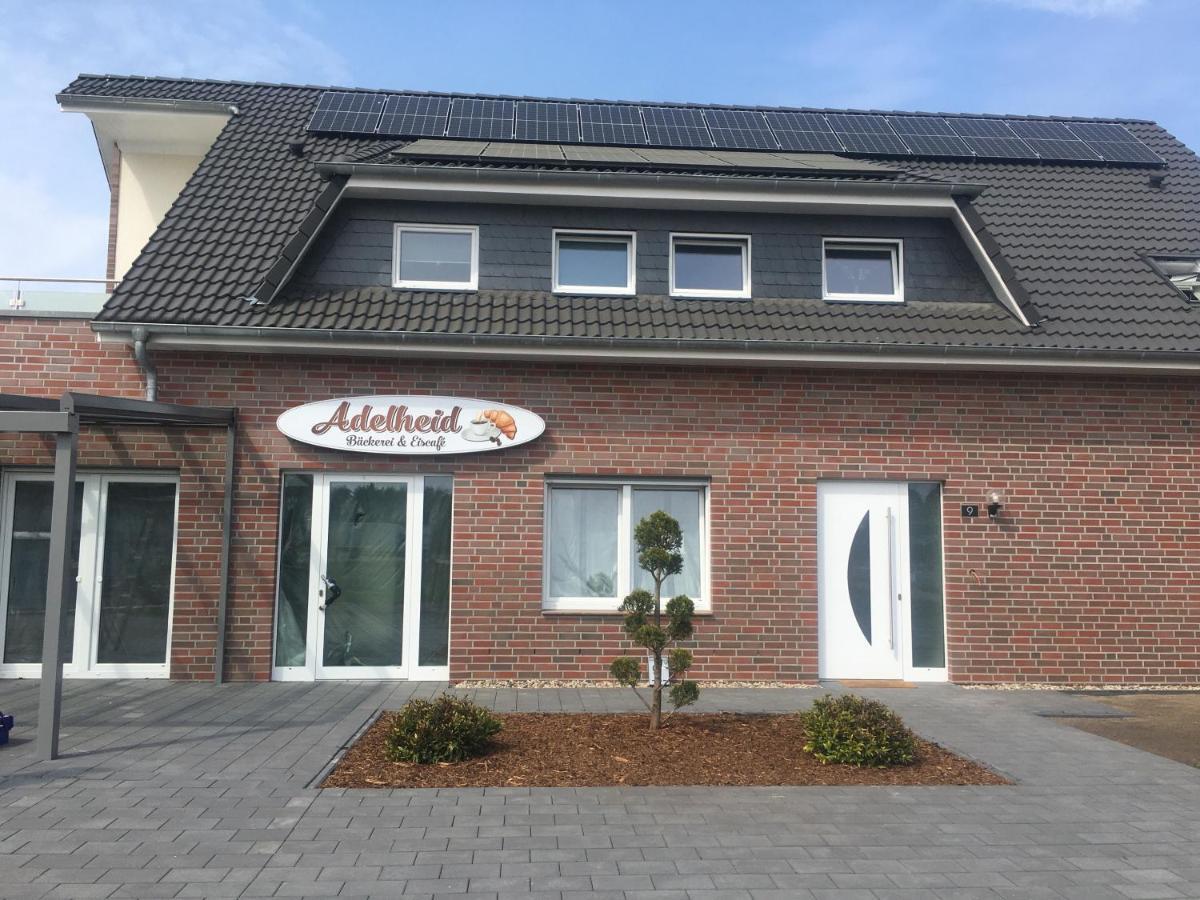 Gaeste Und Messezimmer Adelheidsdorf 外观 照片